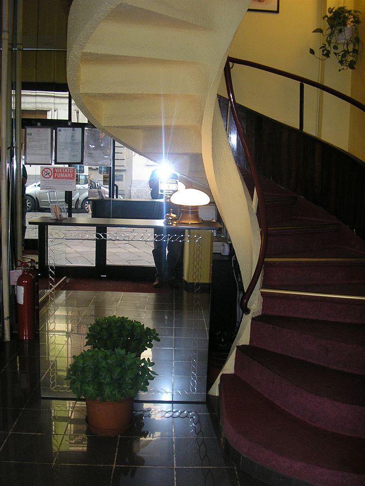 Hotel Del Sole Милано Екстериор снимка