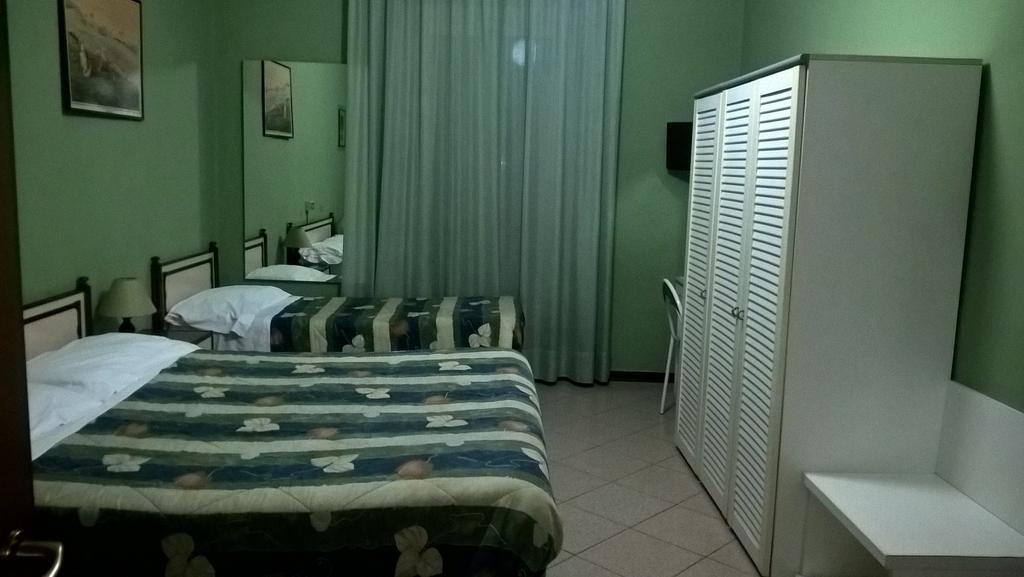 Hotel Del Sole Милано Екстериор снимка