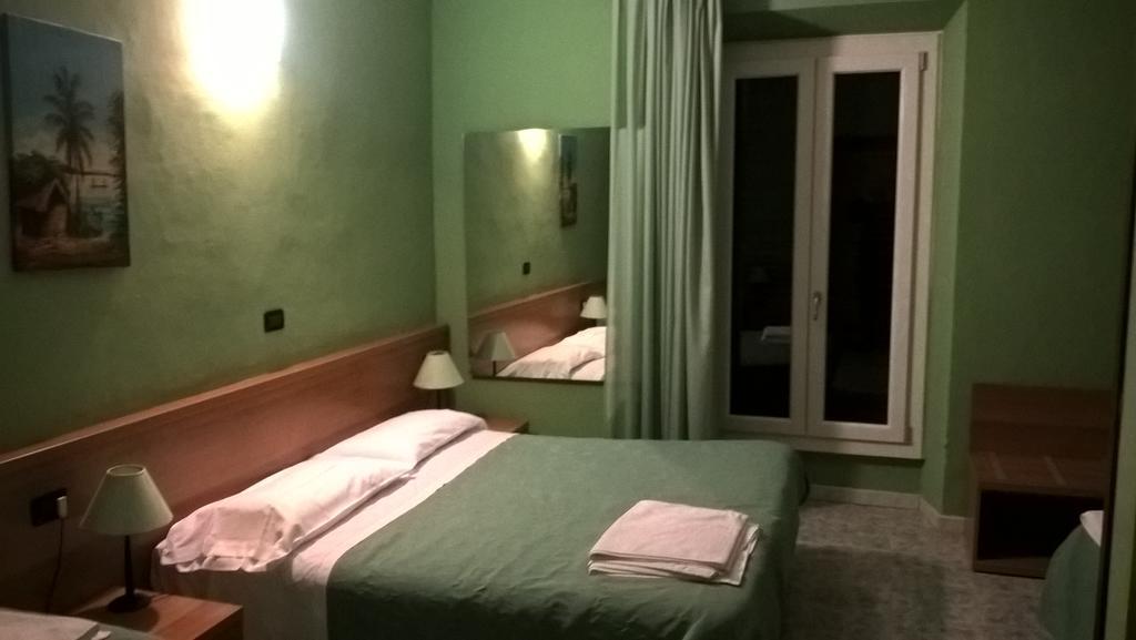 Hotel Del Sole Милано Екстериор снимка