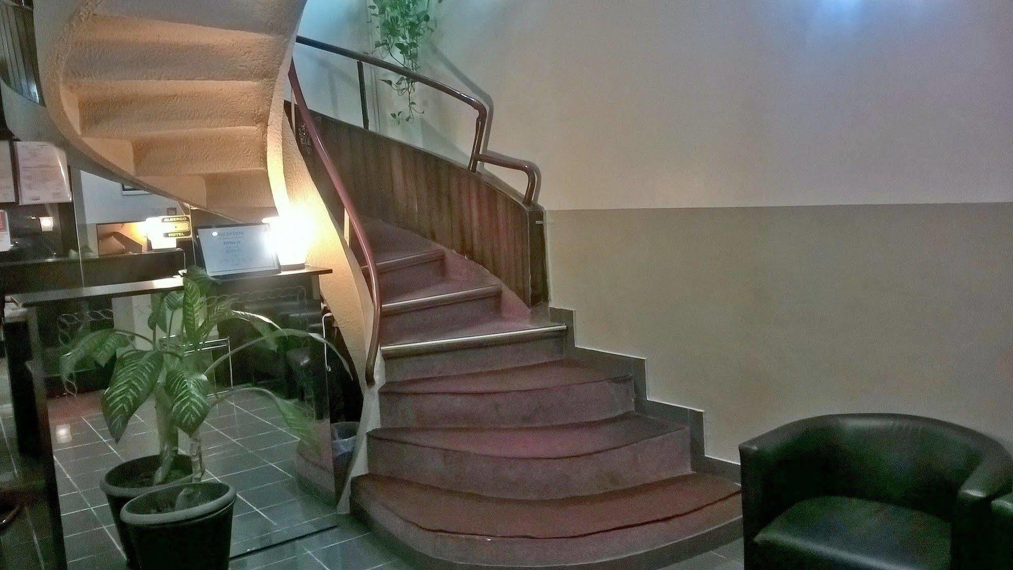 Hotel Del Sole Милано Екстериор снимка